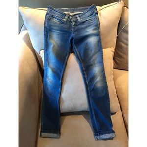 Women’s Levi jeans